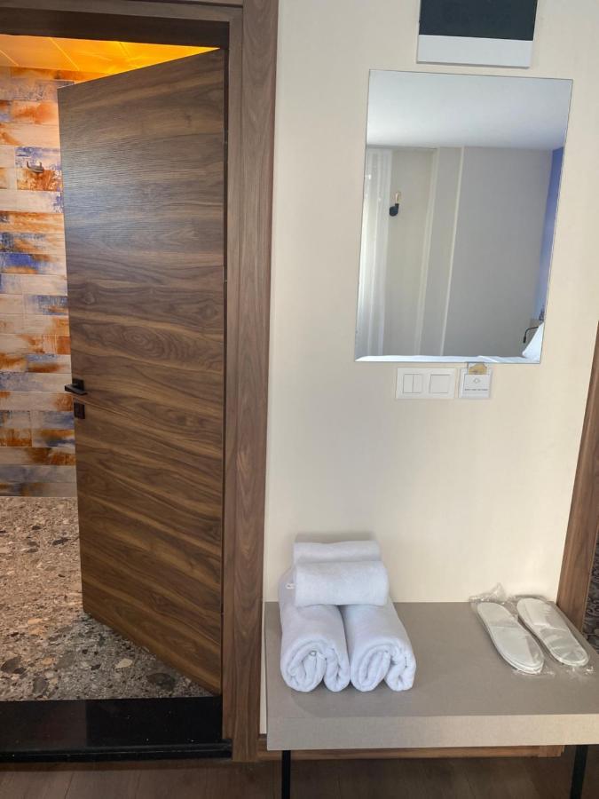 Ofuro World Hotel Spa Измир Экстерьер фото